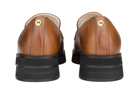 Josefinas Confidence Brown Tassel