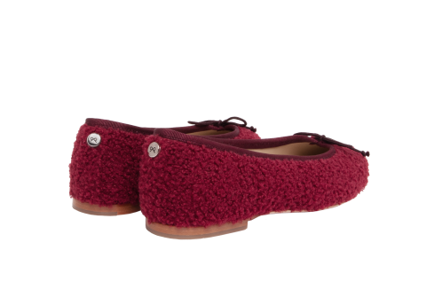 Josefinas Fluffy Burgundy