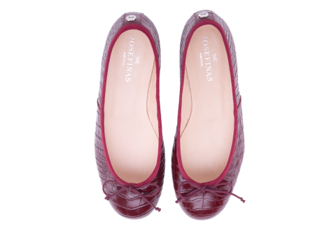 Josefinas Ms. Burgundy