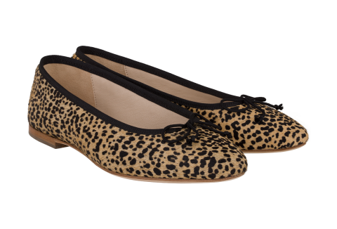 Josefinas_Tiptoe_Yala