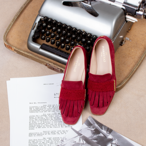 Josefinas Amelia Burgundy