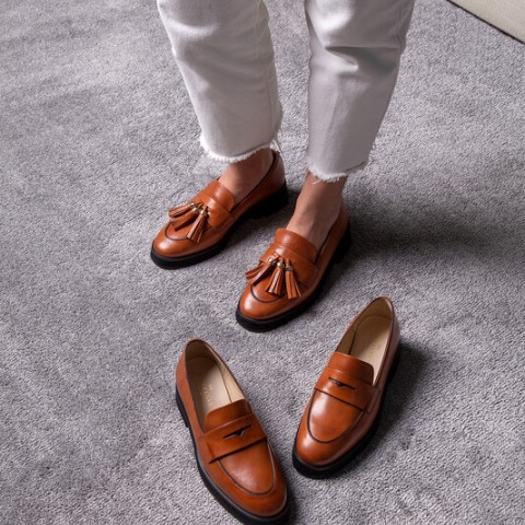 Josefinas Confidence Brown Tassel