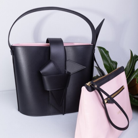 Josefinas Daily Pouch Black