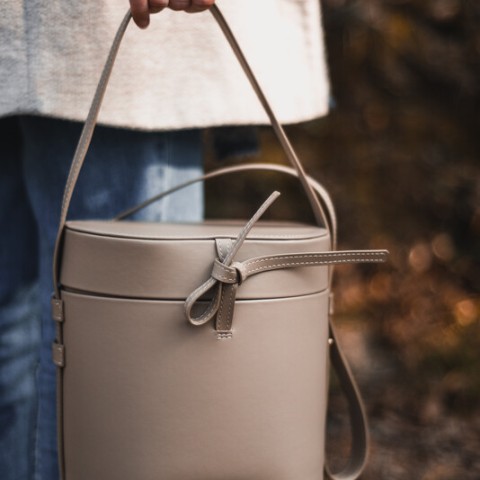  Josefinas Power Lunch Beige