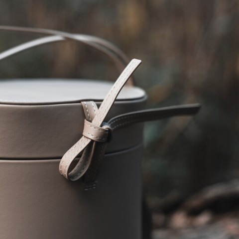  Josefinas Power Lunch Beige