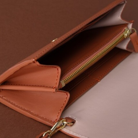 Josefinas The Long Wallet Explorer 