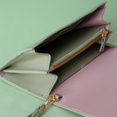 Josefinas The Long Wallet Hiker 