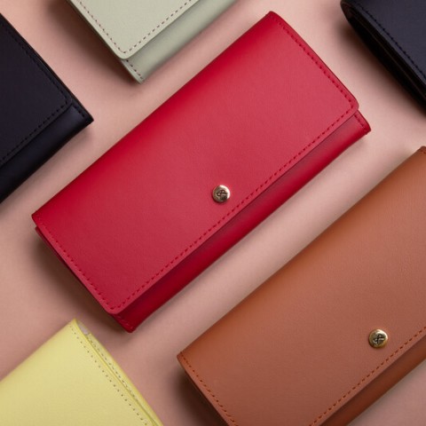 Josefinas The Long Wallet Lover 