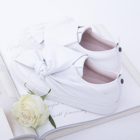 Josefinas Dream Big White