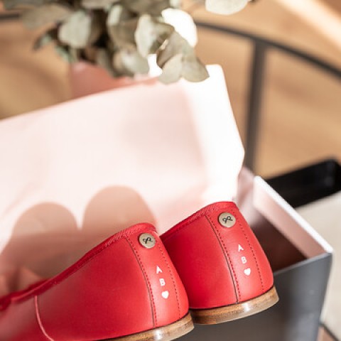 Josefinas Passionate Red High-Rise