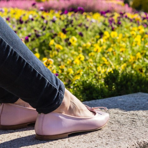 Josefinas Square Pink Lace