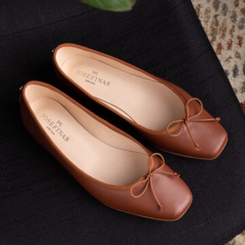 Josefinas Square Brown