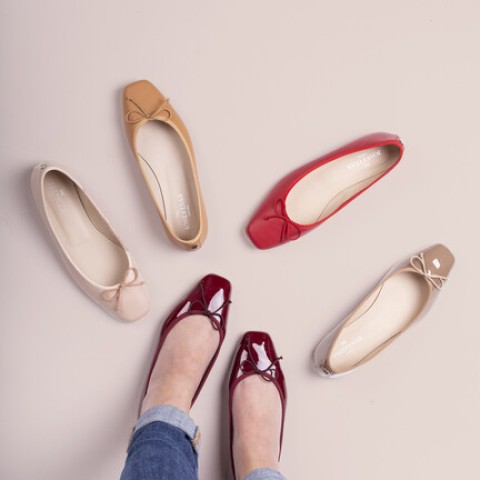 Josefinas Square Red Wine