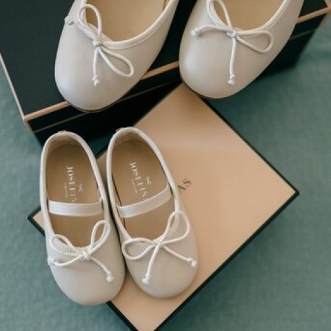 Josefinas White Pearl 